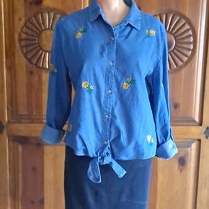 Harper brand embroidered Chambray shirt sz L